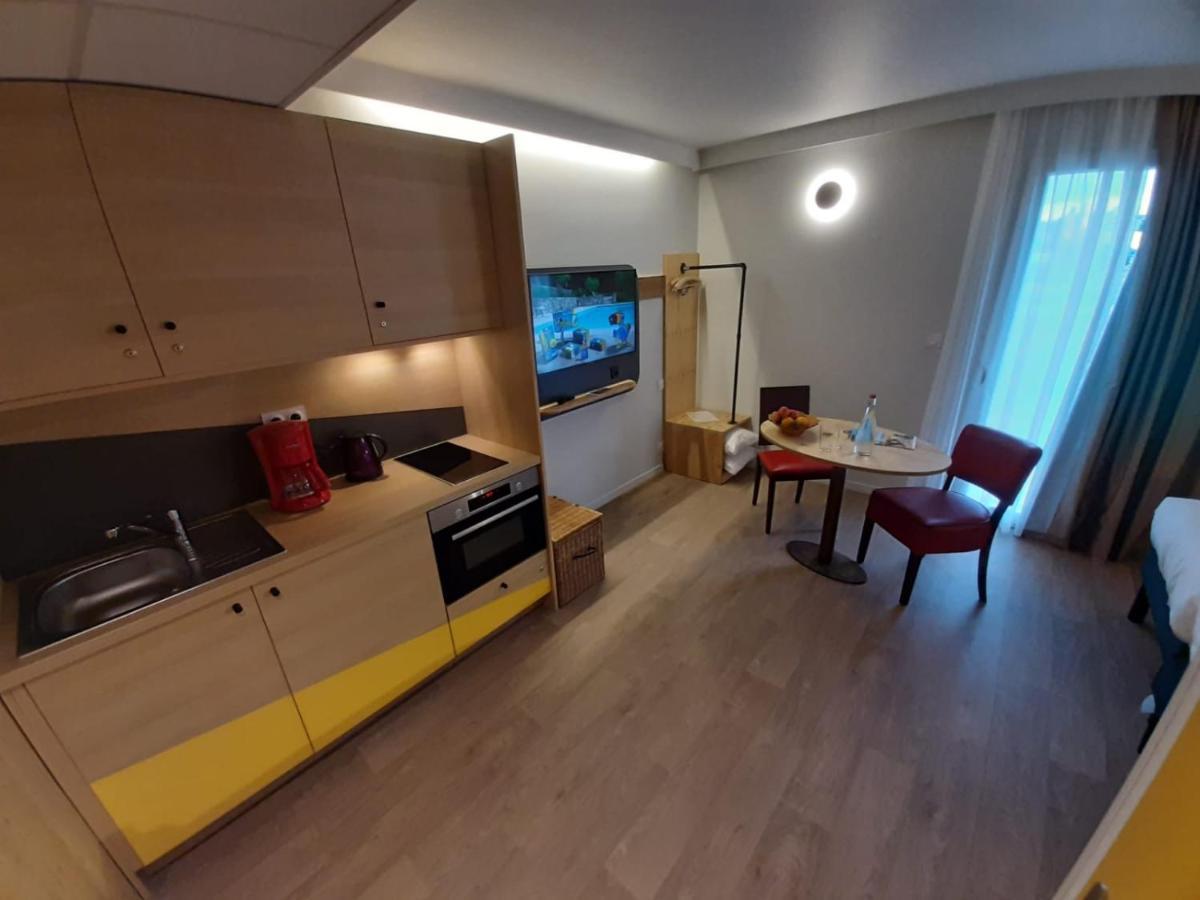 Greet Hotel Castets Coeur Des Landes Екстериор снимка