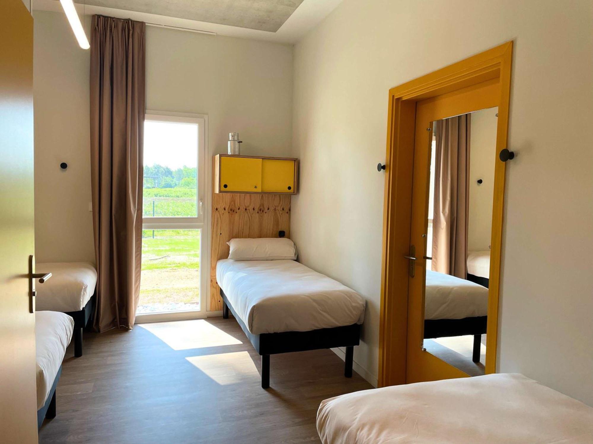 Greet Hotel Castets Coeur Des Landes Екстериор снимка