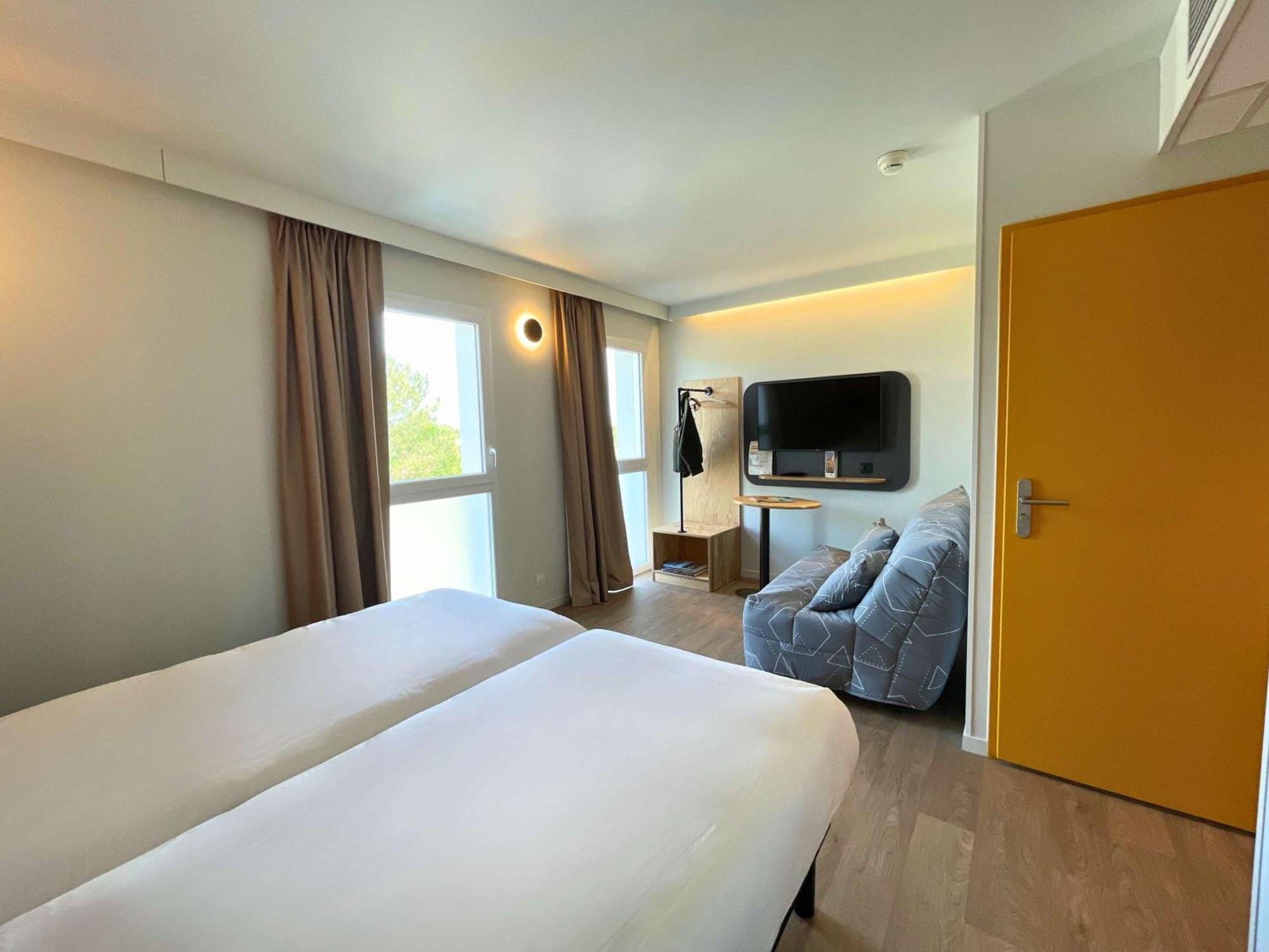 Greet Hotel Castets Coeur Des Landes Екстериор снимка