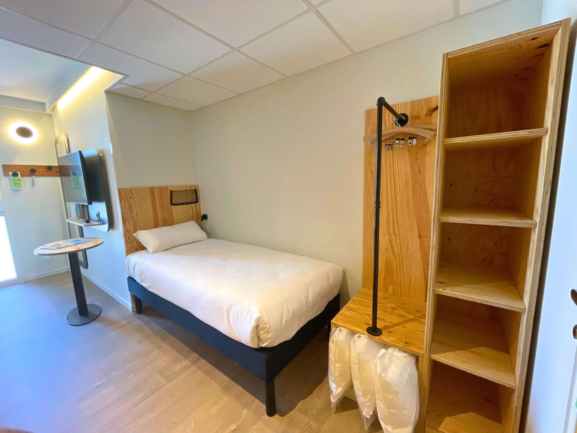 Greet Hotel Castets Coeur Des Landes Екстериор снимка