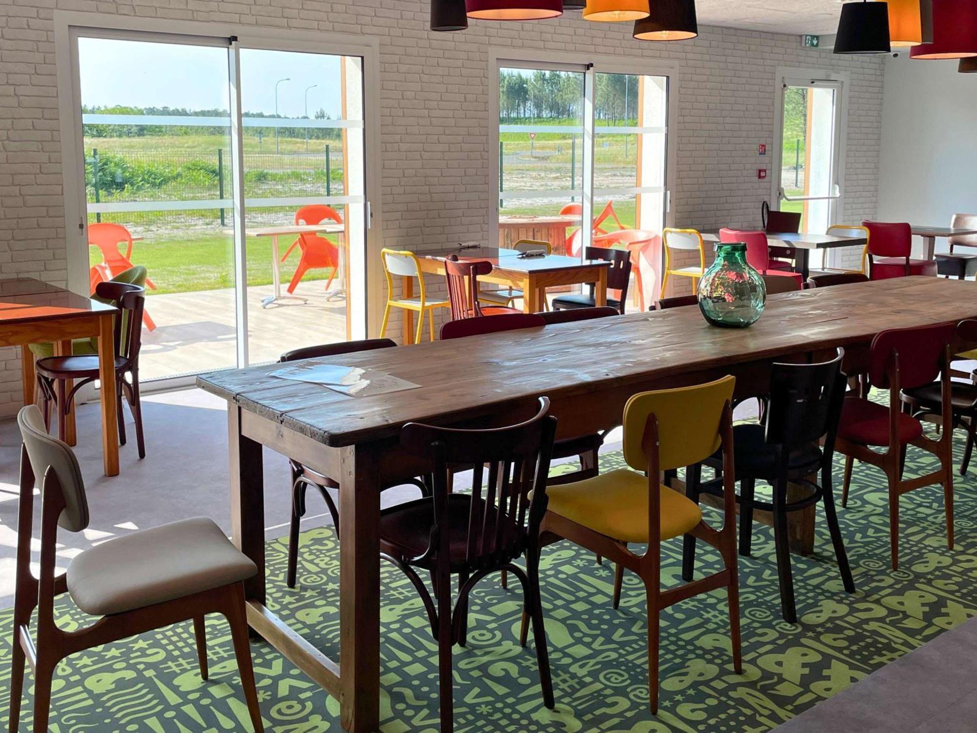 Greet Hotel Castets Coeur Des Landes Екстериор снимка